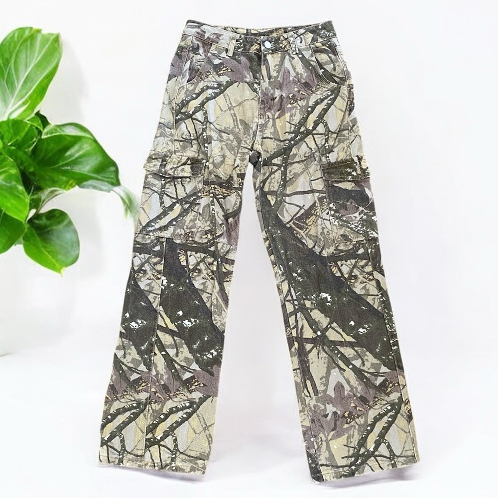 Mid Rise Camo Cargo Jeans